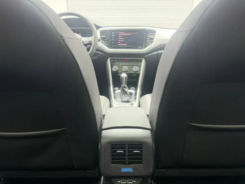 2022 Volkswagen T-Roc 1.4T 150HP L4 7DCT,autocango,china used car exporter,china ev exporter,chinese used car exporter,chinese used ev exporter