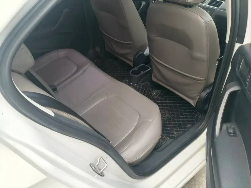 2018 Skoda Rapid 1.6L 110HP L4 5MT,autocango,china used car exporter,china ev exporter,chinese used car exporter,chinese used ev exporter