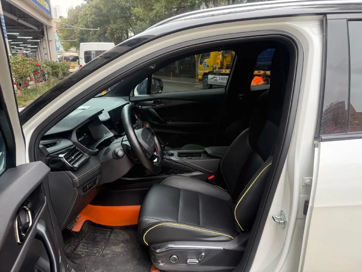 2023 LYNK&CO 06 1.5T 181HP L4 7DCT,autocango,china used car exporter,china ev exporter,chinese used car exporter,chinese used ev exporter