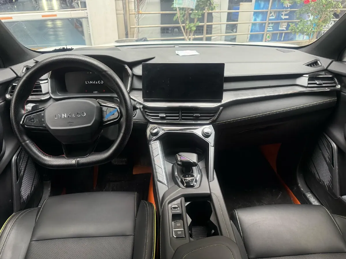 2023 LYNK&CO 06 1.5T 181HP L4 7DCT,autocango,china used car exporter,china ev exporter,chinese used car exporter,chinese used ev exporter