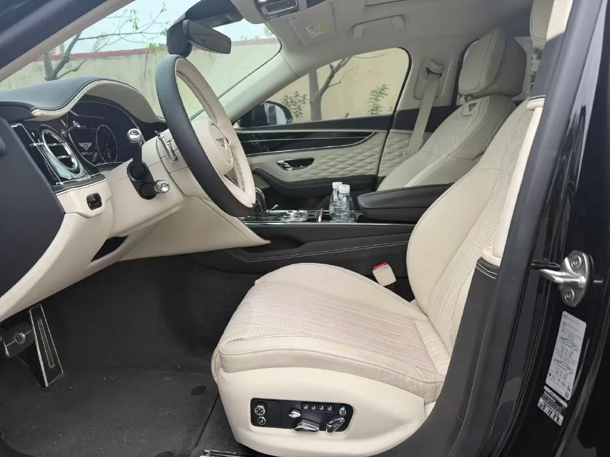 2022 Bentley Flying Spur 4.0T 550HP V8 8DCT,autocango,china used car exporter,china ev exporter,chinese used car exporter,chinese used ev exporter