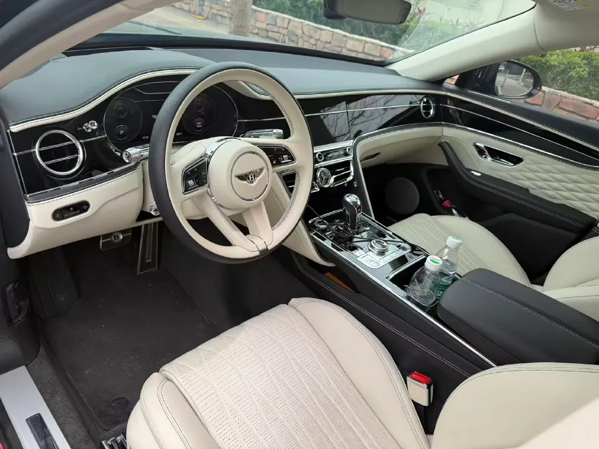 2022 Bentley Flying Spur 4.0T 550HP V8 8DCT,autocango,china used car exporter,china ev exporter,chinese used car exporter,chinese used ev exporter