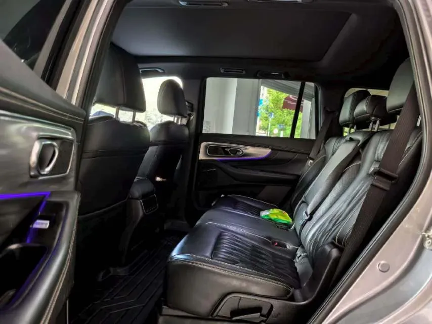 2022 GAC Trumpchi GS8 2.0T 252HP L4 8AT,autocango,china used car exporter,china ev exporter,chinese used car exporter,chinese used ev exporter