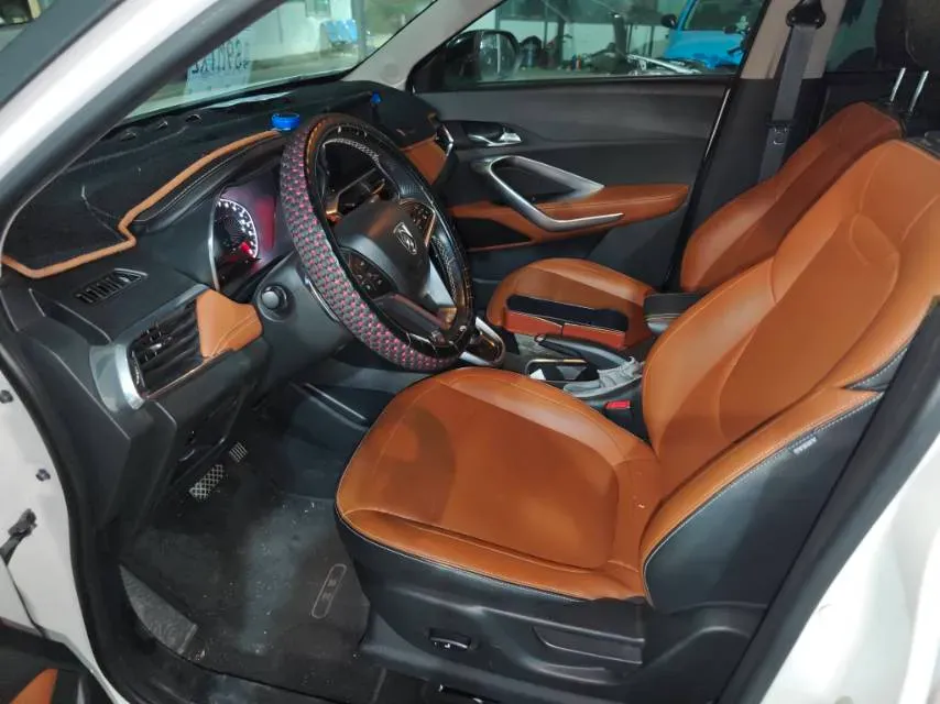 2017 HaiMa S5 Young Edition 1.6L 122HP L4 5MT,autocango,china used car exporter,china ev exporter,chinese used car exporter,chinese used ev exporter