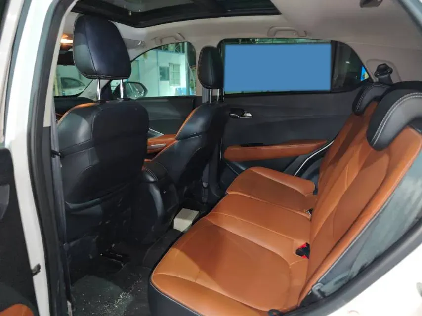 2017 HaiMa S5 Young Edition 1.6L 122HP L4 5MT,autocango,china used car exporter,china ev exporter,chinese used car exporter,chinese used ev exporter