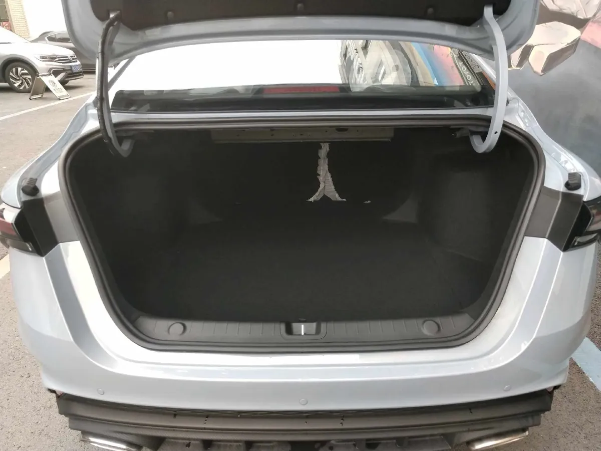 2024 Geely Binray 1.5T 181HP L4 7DCT,autocango,china used car exporter,china ev exporter,chinese used car exporter,chinese used ev exporter