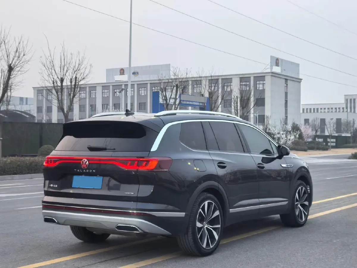 2022 Volkswagen Talagon 2.5T 299HP V6 7DCT,autocango,china used car exporter,china ev exporter,chinese used car exporter,chinese used ev exporter