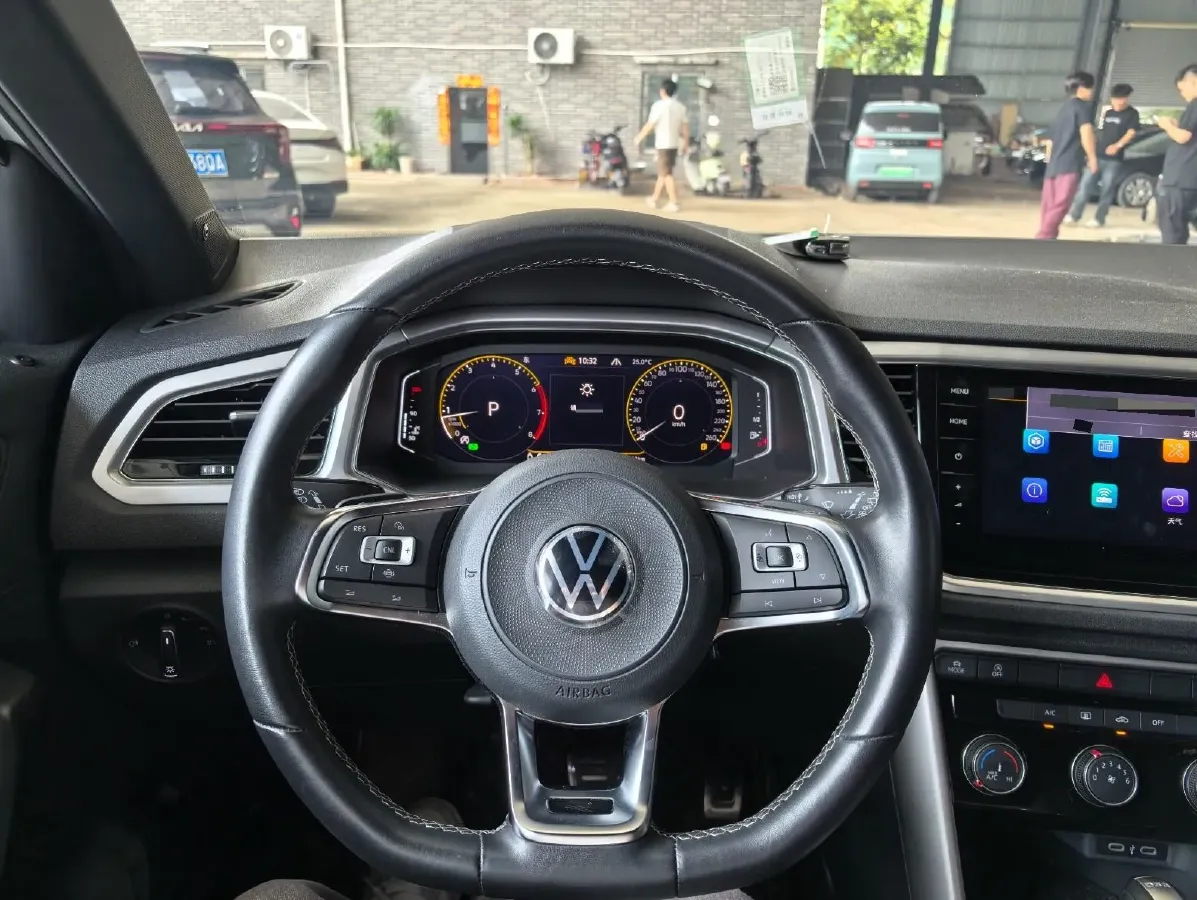2022 Volkswagen T-Roc 1.4T 150HP L4 7DCT,autocango,china used car exporter,china ev exporter,chinese used car exporter,chinese used ev exporter