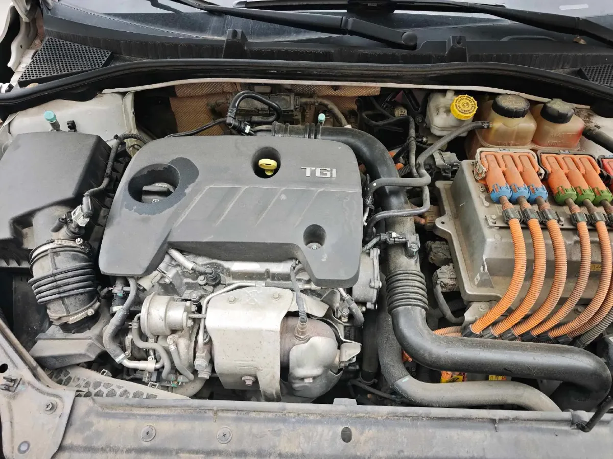 2017 Roewe i6 1.0T 125HP L3 2AT PHEV,autocango,china used car exporter,china ev exporter,chinese used car exporter,chinese used ev exporter