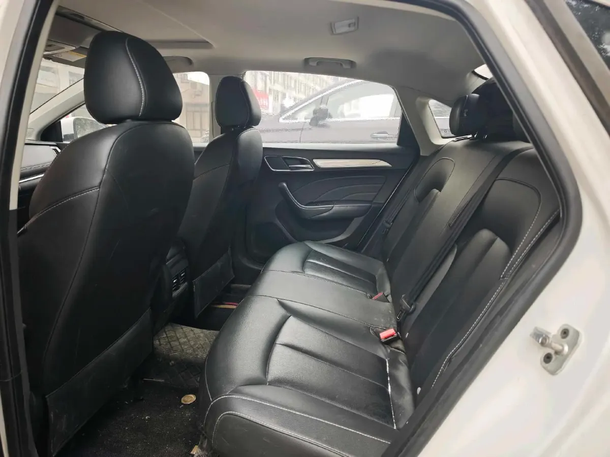 2017 Roewe i6 1.0T 125HP L3 2AT PHEV,autocango,china used car exporter,china ev exporter,chinese used car exporter,chinese used ev exporter