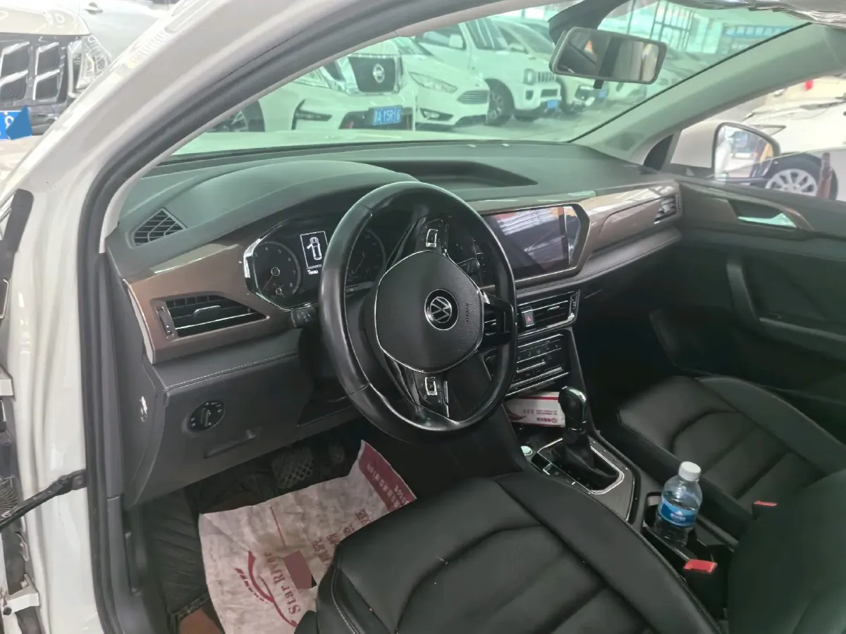 2021 Volkswagen Tharu 1.4T 150HP L4 7DCT,autocango,china used car exporter,china ev exporter,chinese used car exporter,chinese used ev exporter