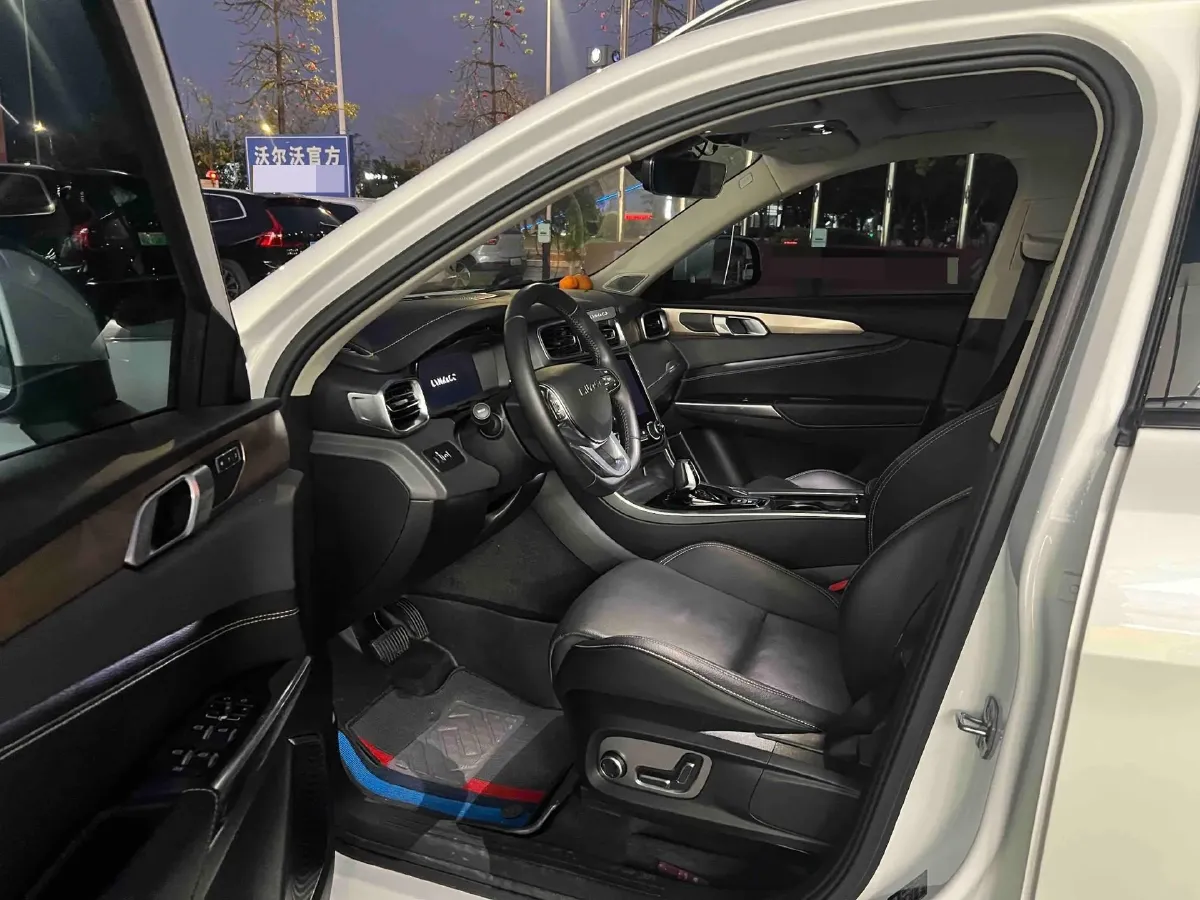 2019 LYNK&CO 01 2.0T 190HP L4 6AT,autocango,china used car exporter,china ev exporter,chinese used car exporter,chinese used ev exporter