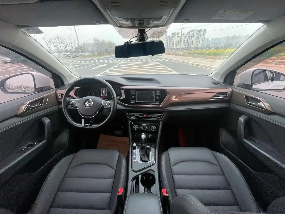 2019 MINI MINI 1.5T 102HP L3 7DCT,autocango,china used car exporter,china ev exporter,chinese used car exporter,chinese used ev exporter