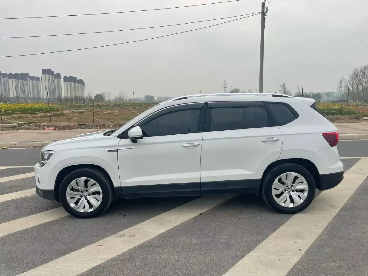 2019 MINI MINI 1.5T 102HP L3 7DCT,autocango,china used car exporter,china ev exporter,chinese used car exporter,chinese used ev exporter