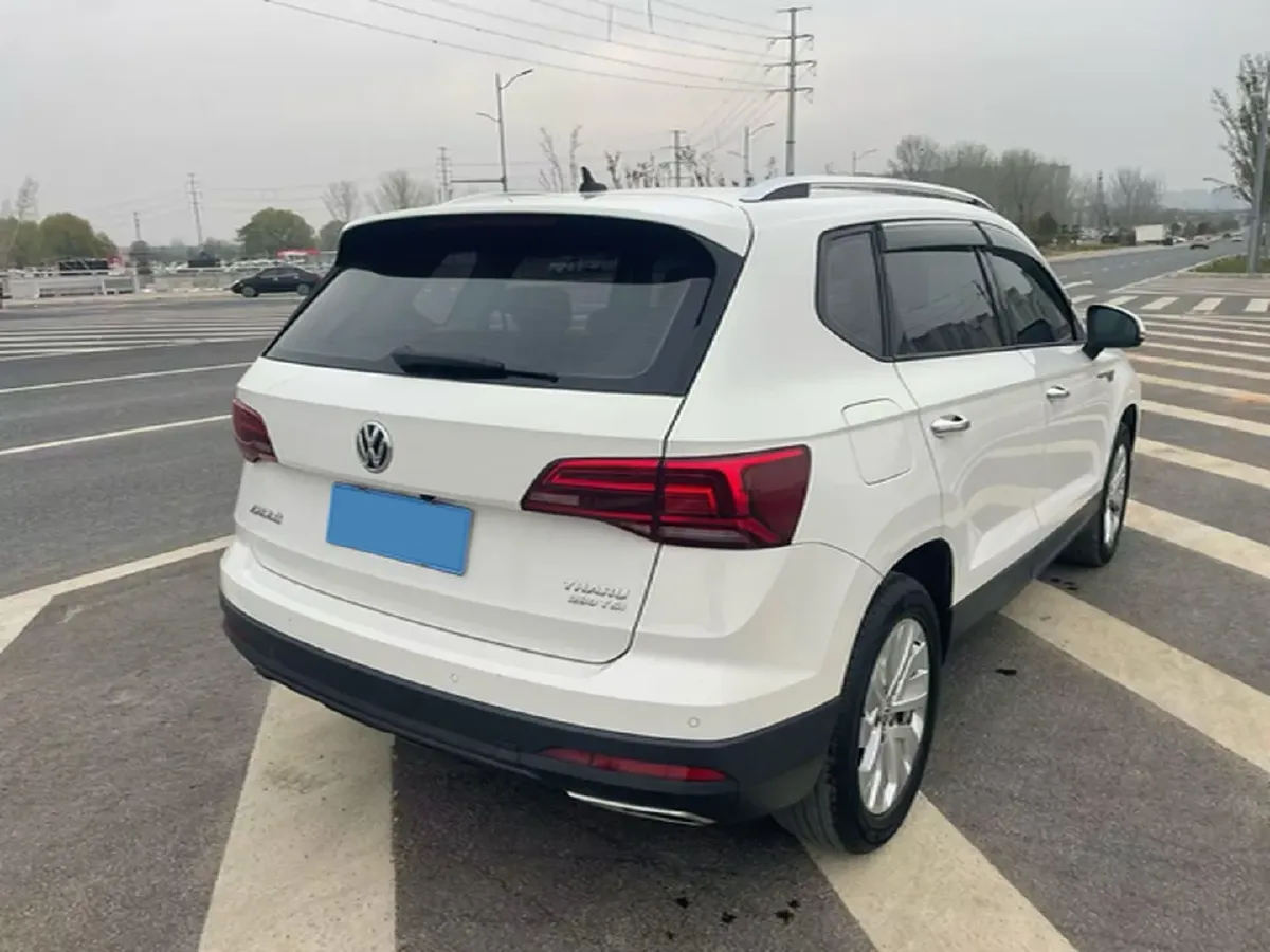 2019 MINI MINI 1.5T 102HP L3 7DCT,autocango,china used car exporter,china ev exporter,chinese used car exporter,chinese used ev exporter