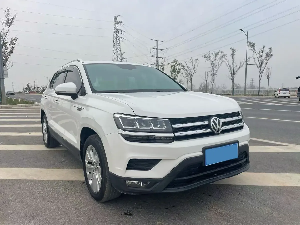 2019 MINI MINI 1.5T 102HP L3 7DCT,autocango,china used car exporter,china ev exporter,chinese used car exporter,chinese used ev exporter