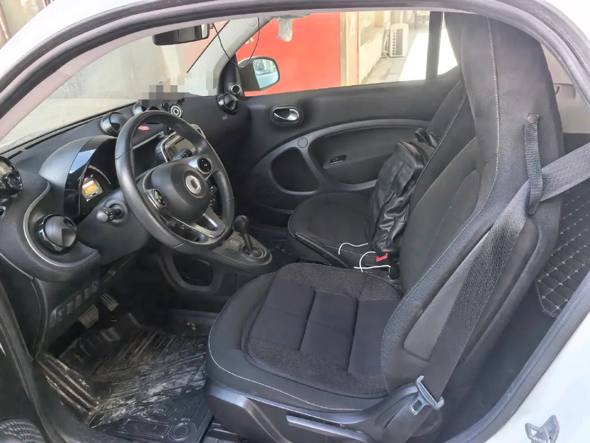 2017 Smart smart fortwo 1.0L 71HP L3 6DCT,autocango,china used car exporter,china ev exporter,chinese used car exporter,chinese used ev exporter