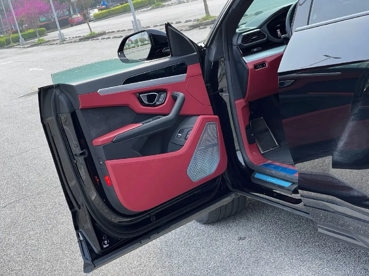 2021 Lamborghini Urus 4.0T 641HP V8 8AT,autocango,china used car exporter,china ev exporter,chinese used car exporter,chinese used ev exporter