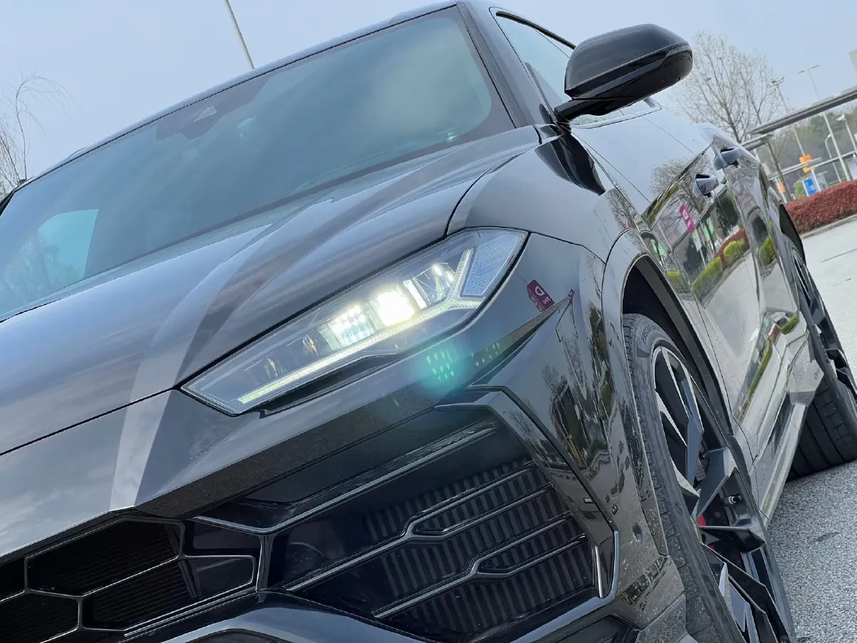 2021 Lamborghini Urus 4.0T 641HP V8 8AT,autocango,china used car exporter,china ev exporter,chinese used car exporter,chinese used ev exporter
