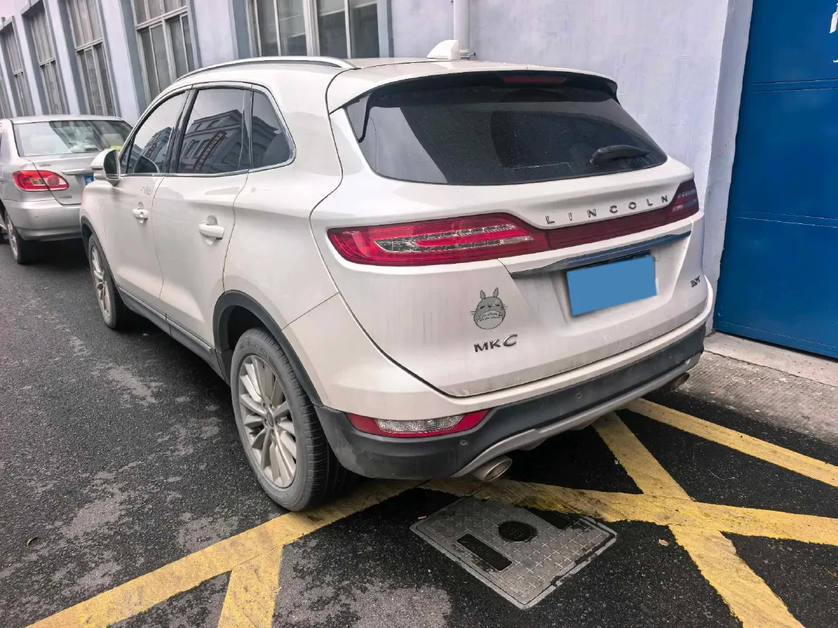 2019 Volkswagen Tiguan 2.0T 180HP L4 7DCT,autocango,china used car exporter,china ev exporter,chinese used car exporter,chinese used ev exporter