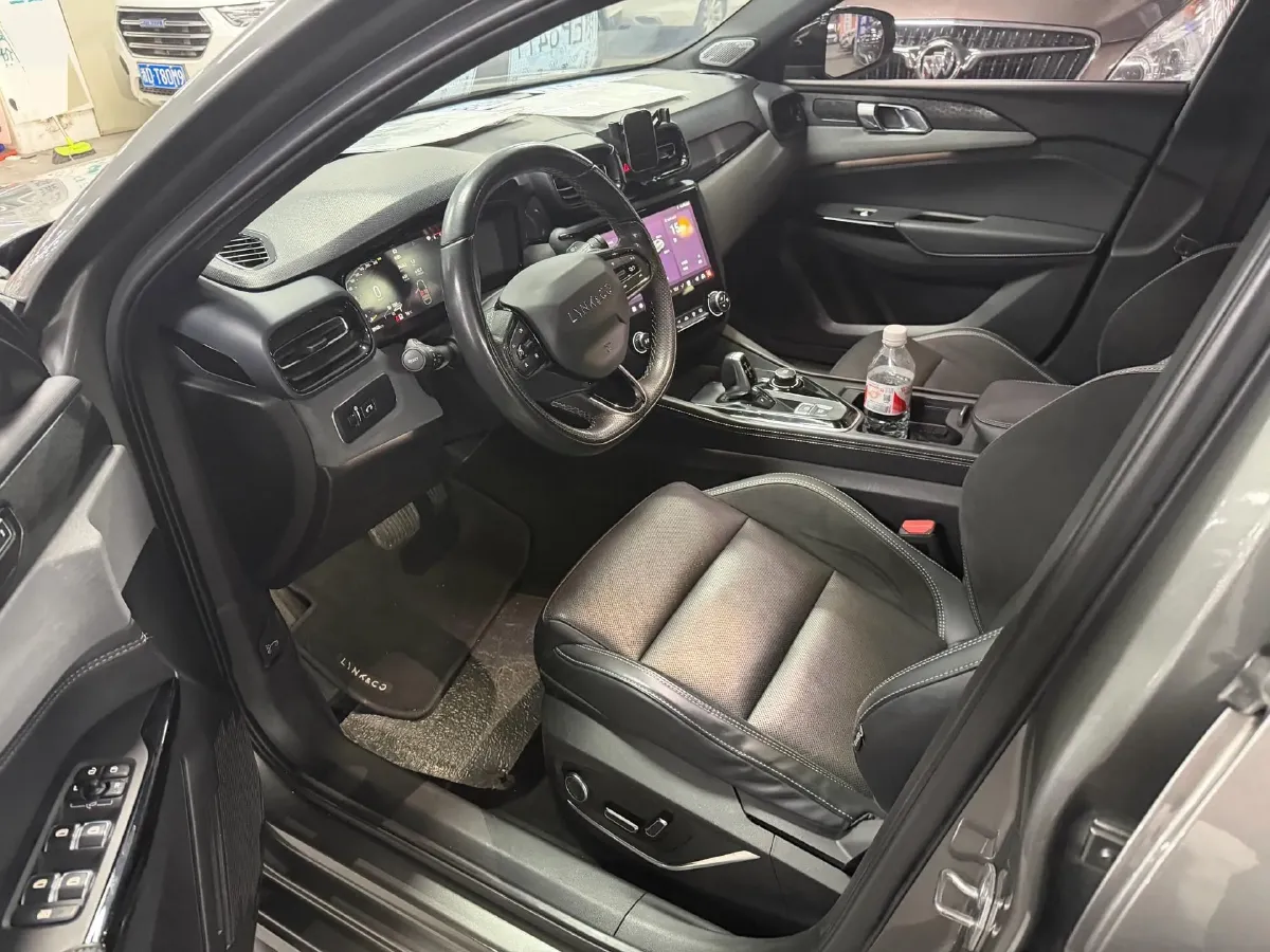 2022 LYNK&CO 03 2.0T 190HP L4 7DCT,autocango,china used car exporter,china ev exporter,chinese used car exporter,chinese used ev exporter