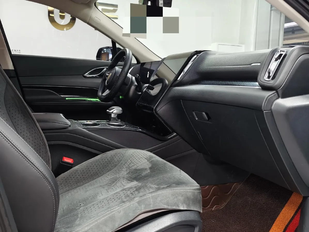 2024 HongQi HS3 1.5T 169HP L4 1DHT PHEV 18.4KWH,autocango,china used car exporter,china ev exporter,chinese used car exporter,chinese used ev exporter