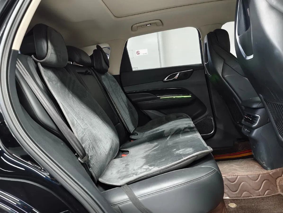 2024 HongQi HS3 1.5T 169HP L4 1DHT PHEV 18.4KWH,autocango,china used car exporter,china ev exporter,chinese used car exporter,chinese used ev exporter