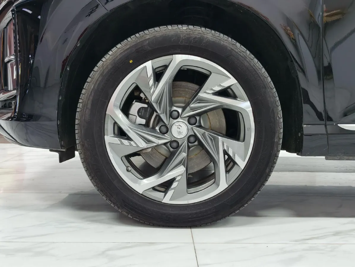 2024 HongQi HS3 1.5T 169HP L4 1DHT PHEV 18.4KWH,autocango,china used car exporter,china ev exporter,chinese used car exporter,chinese used ev exporter