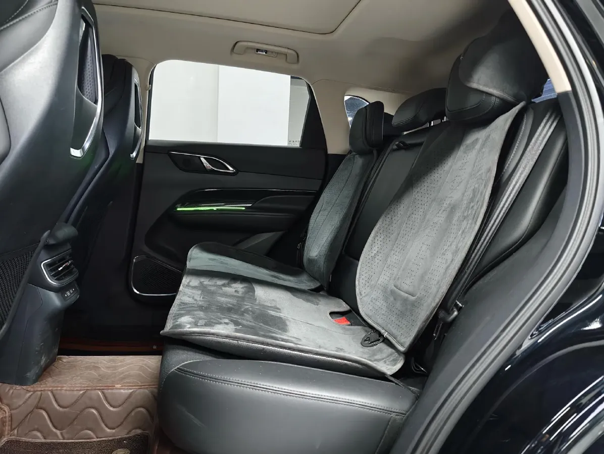 2024 HongQi HS3 1.5T 169HP L4 1DHT PHEV 18.4KWH,autocango,china used car exporter,china ev exporter,chinese used car exporter,chinese used ev exporter