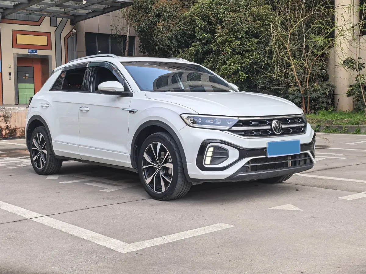 2024 Volkswagen T-Roc 1.5T 160HP L4 7DCT,autocango,china used car exporter,china ev exporter,chinese used car exporter,chinese used ev exporter