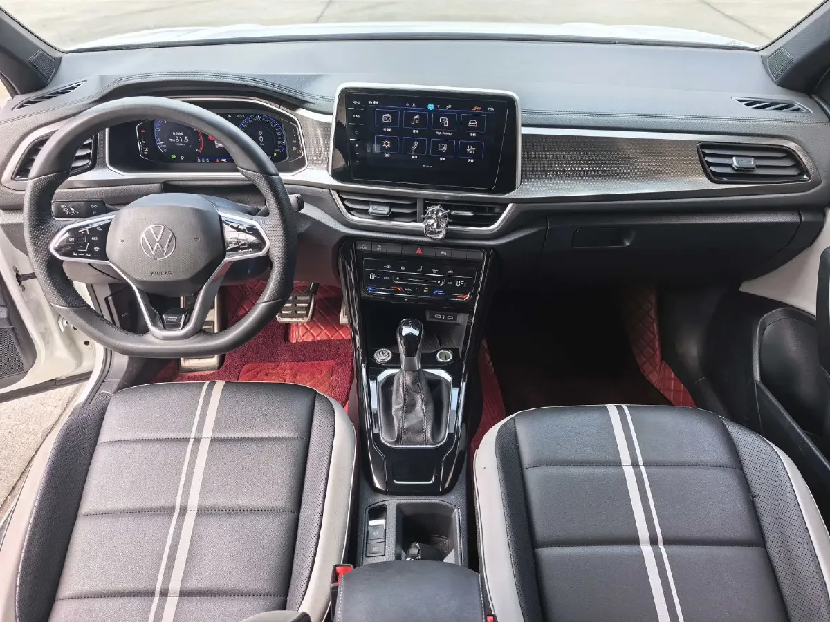 2024 Volkswagen T-Roc 1.5T 160HP L4 7DCT,autocango,china used car exporter,china ev exporter,chinese used car exporter,chinese used ev exporter