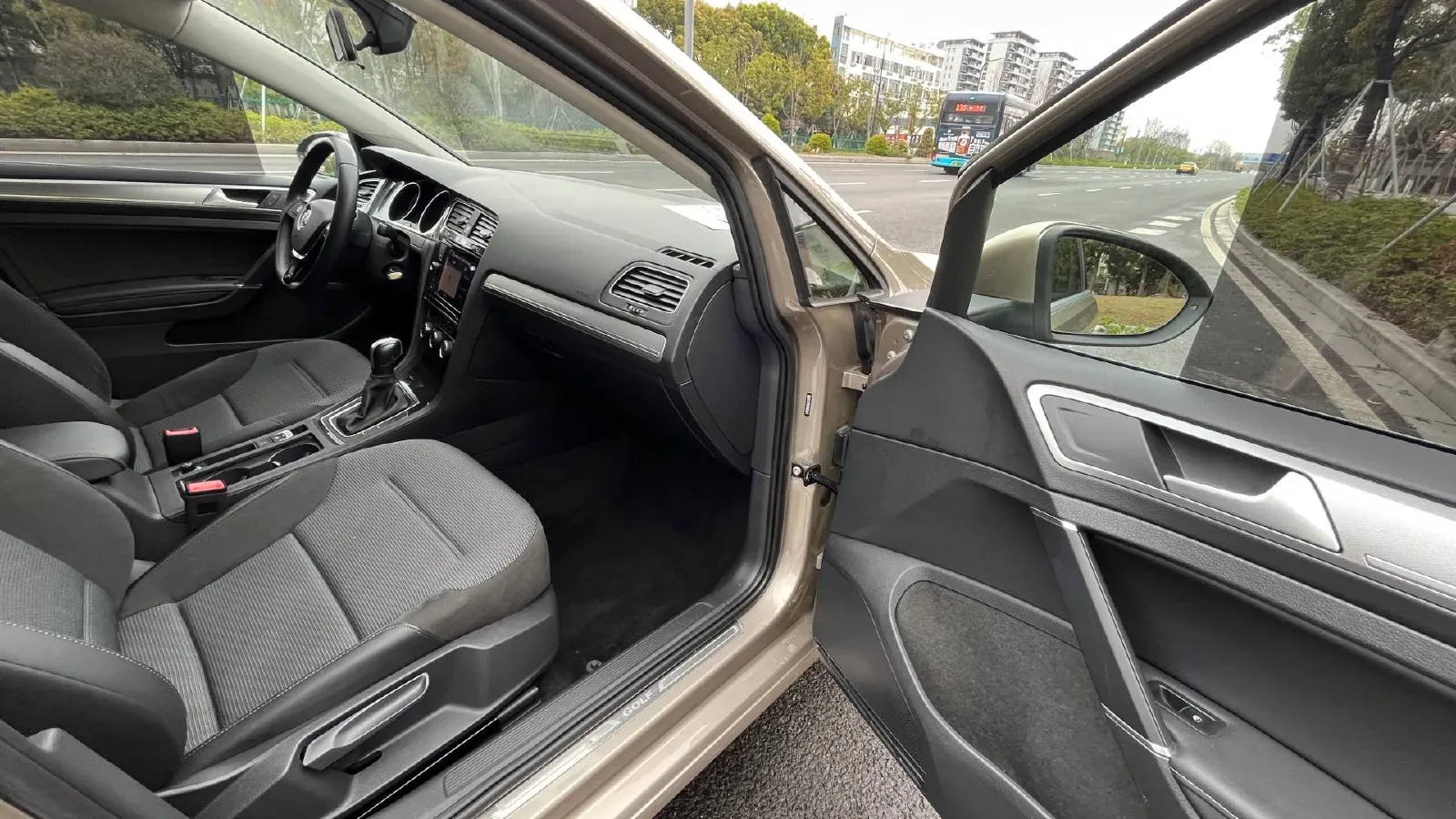 2019 Volkswagen Golf 1.4T 150HP L4 7DCT,autocango,china used car exporter,china ev exporter,chinese used car exporter,chinese used ev exporter