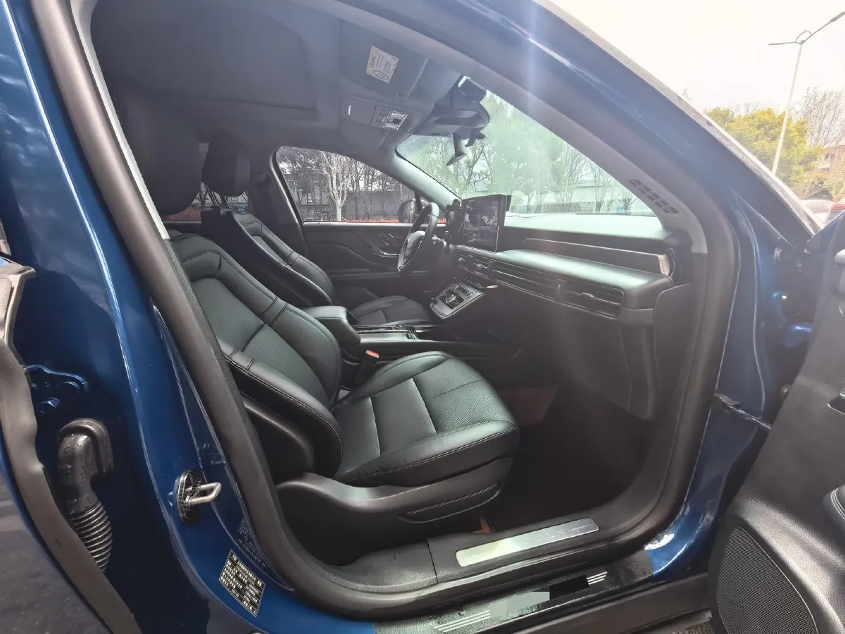 2021 Lincoln Corsair 2.0T 245HP L4 8AT,autocango,china used car exporter,china ev exporter,chinese used car exporter,chinese used ev exporter