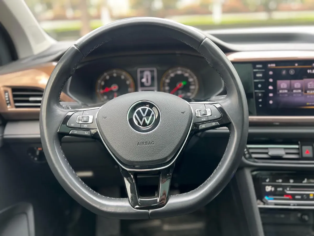 2021 Volkswagen Tharu 1.4T 150HP L4 7DCT,autocango,china used car exporter,china ev exporter,chinese used car exporter,chinese used ev exporter