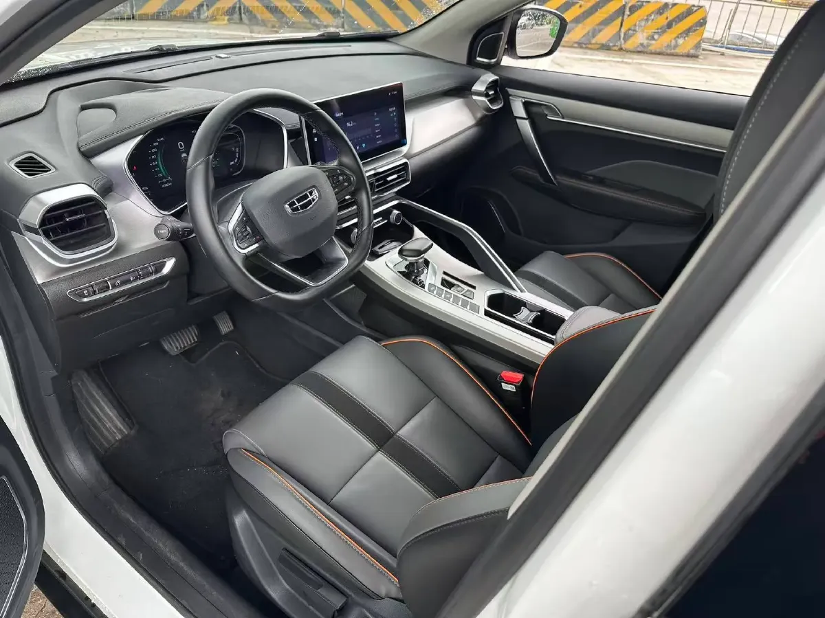 2023 Geely Coolray 1.5T 181HP L4 7DCT,autocango,china used car exporter,china ev exporter,chinese used car exporter,chinese used ev exporter