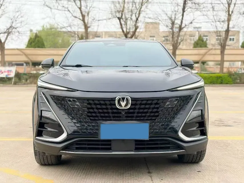 2022 ChangAn UNI-T 1.5T 188HP L4 7DCT,autocango,china used car exporter,china ev exporter,chinese used car exporter,chinese used ev exporter