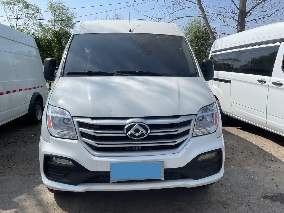 2024 MAXUS XinTu V80 2.0T 126HP L4 6MT,autocango,china used car exporter,china ev exporter,chinese used car exporter,chinese used ev exporter