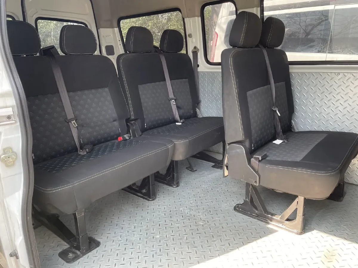 2024 MAXUS XinTu V80 2.0T 126HP L4 6MT,autocango,china used car exporter,china ev exporter,chinese used car exporter,chinese used ev exporter