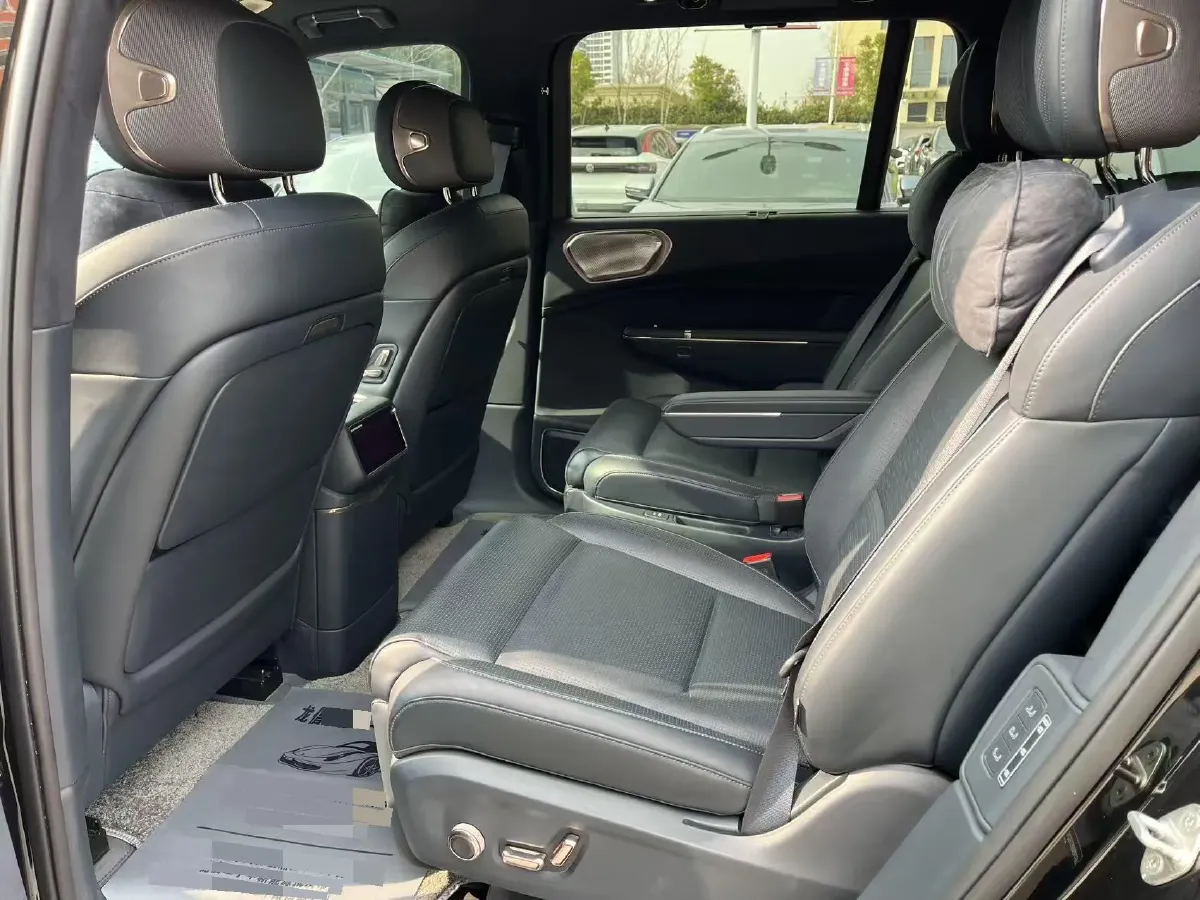 2025 LYNK&CO 900 1.5T 190HP L4 3DHT PHEV 43.3KWH,autocango,china used car exporter,china ev exporter,chinese used car exporter,chinese used ev exporter