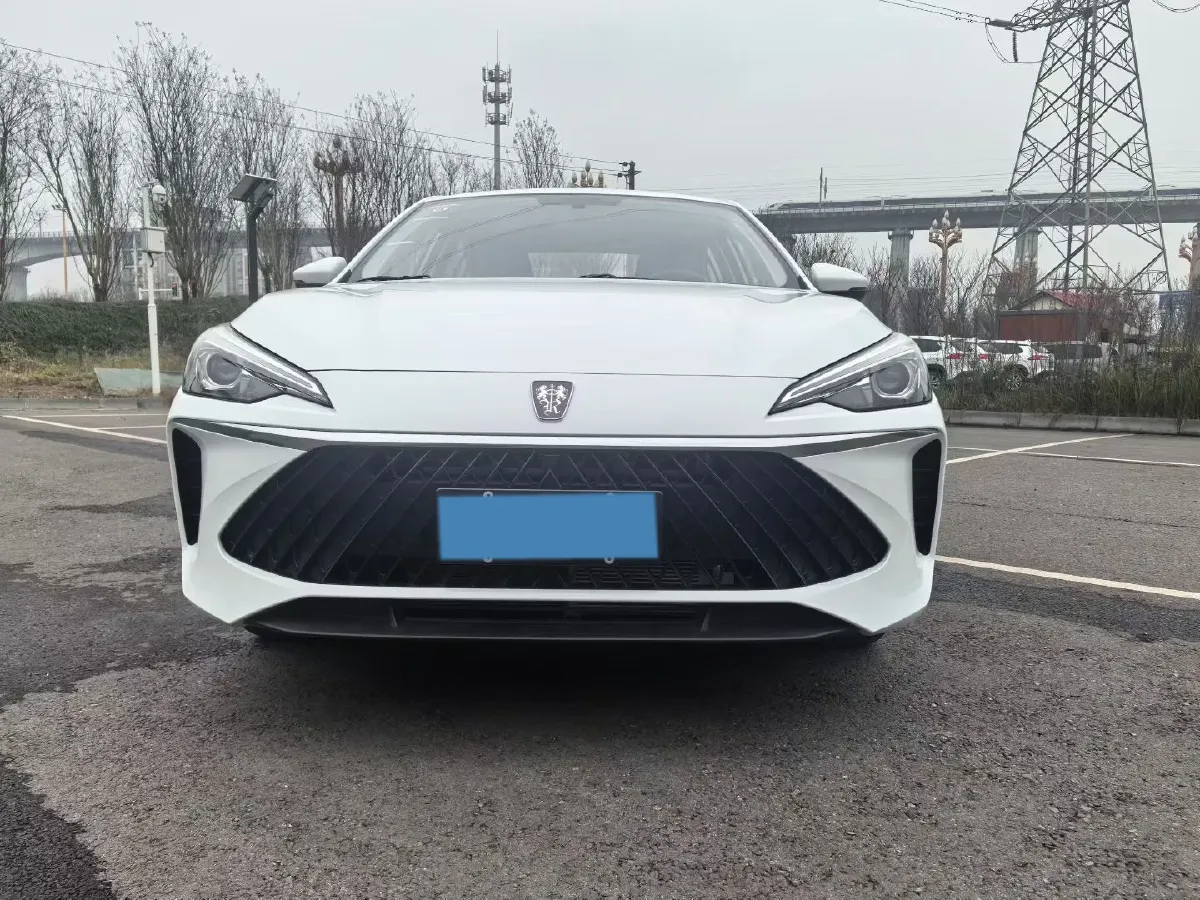 2023 Roewe i5 1.5L 129HP L4 CVT,autocango,china used car exporter,china ev exporter,chinese used car exporter,chinese used ev exporter