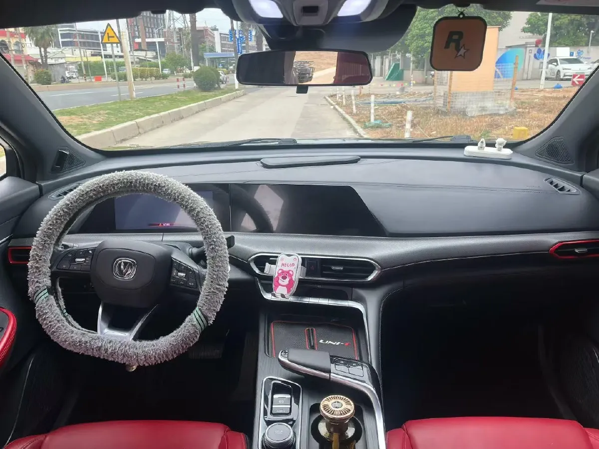 2020 ChangAn UNI-T 1.5T 180HP L4 7DCT,autocango,china used car exporter,china ev exporter,chinese used car exporter,chinese used ev exporter