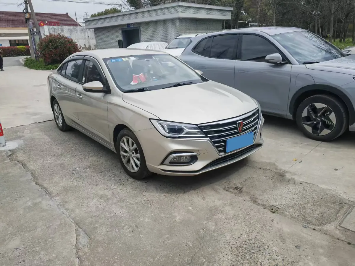 2020 Roewe i5 1.5L 120HP L4 CVT,autocango,china used car exporter,china ev exporter,chinese used car exporter,chinese used ev exporter
