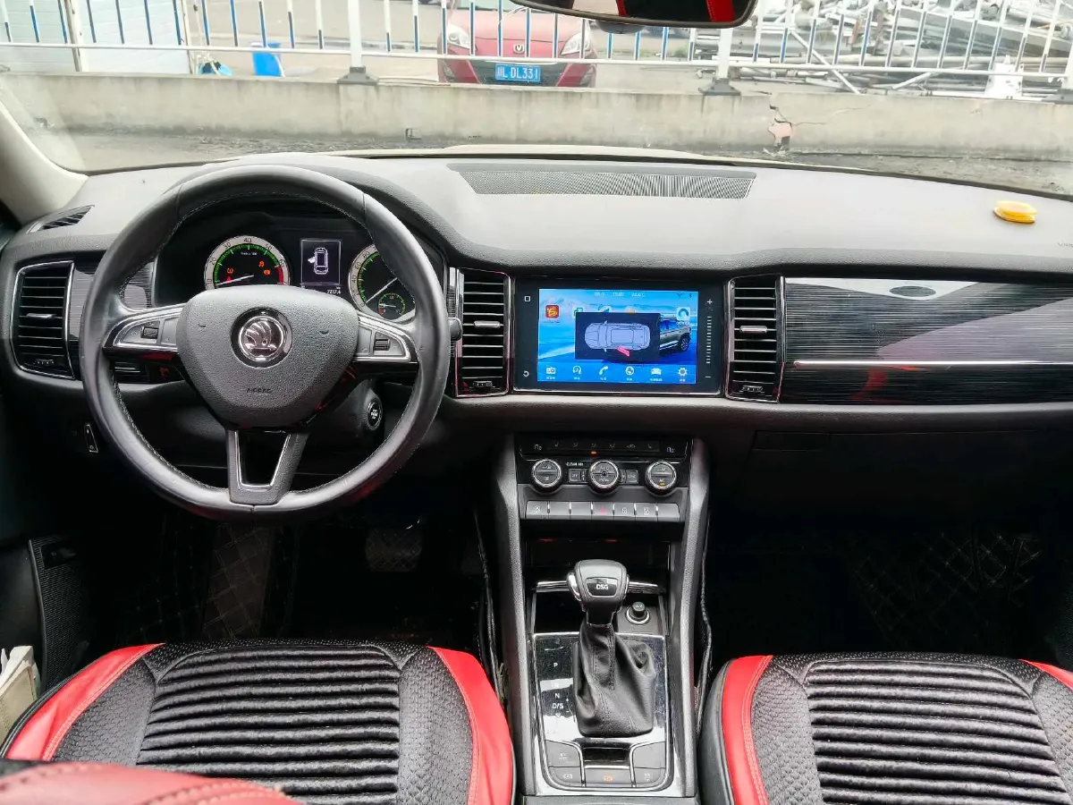 2018 Skoda Kodiak 2.0T 186HP L4 7DCT,autocango,china used car exporter,china ev exporter,chinese used car exporter,chinese used ev exporter