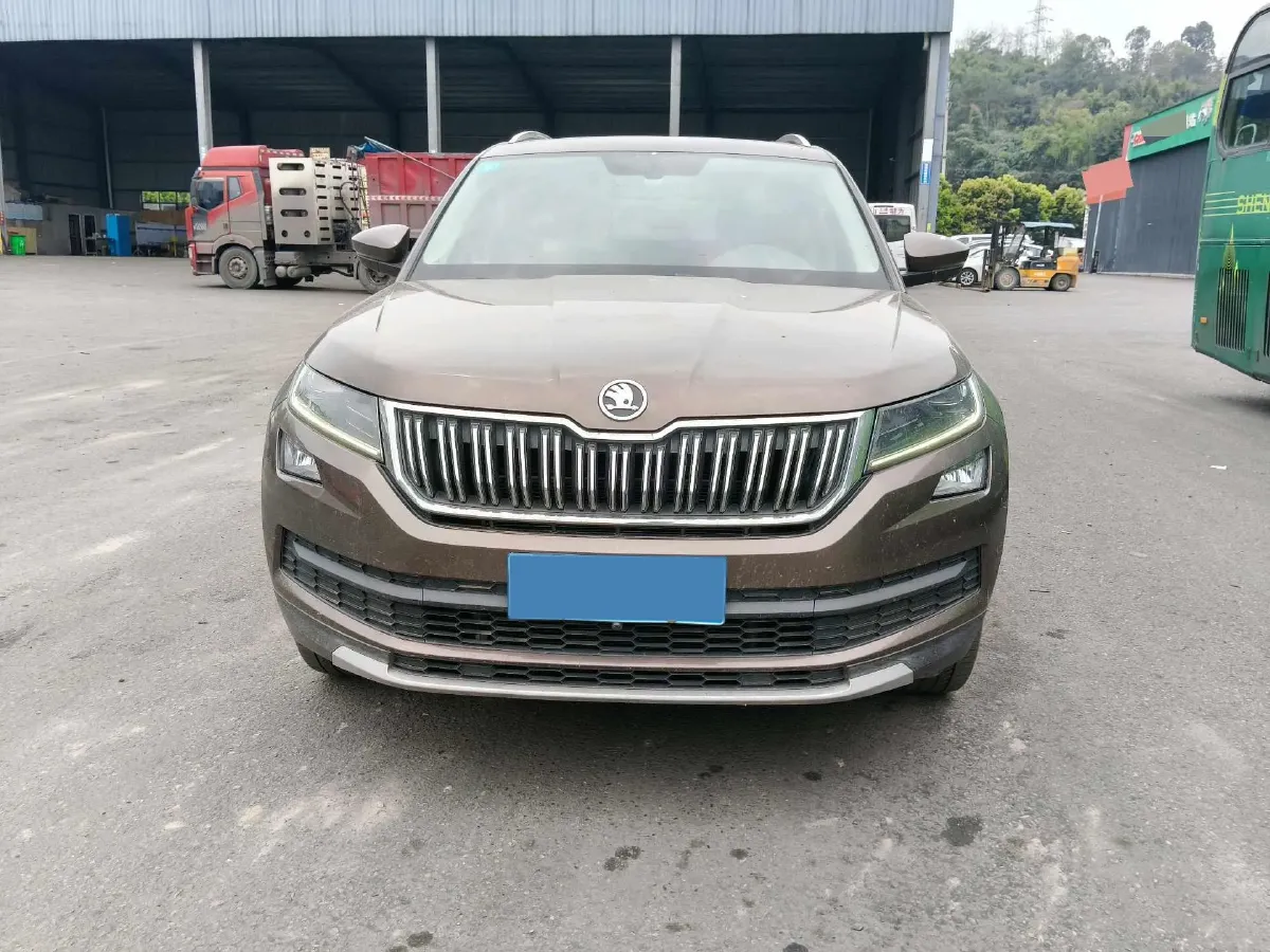 2018 Skoda Kodiak 2.0T 186HP L4 7DCT,autocango,china used car exporter,china ev exporter,chinese used car exporter,chinese used ev exporter
