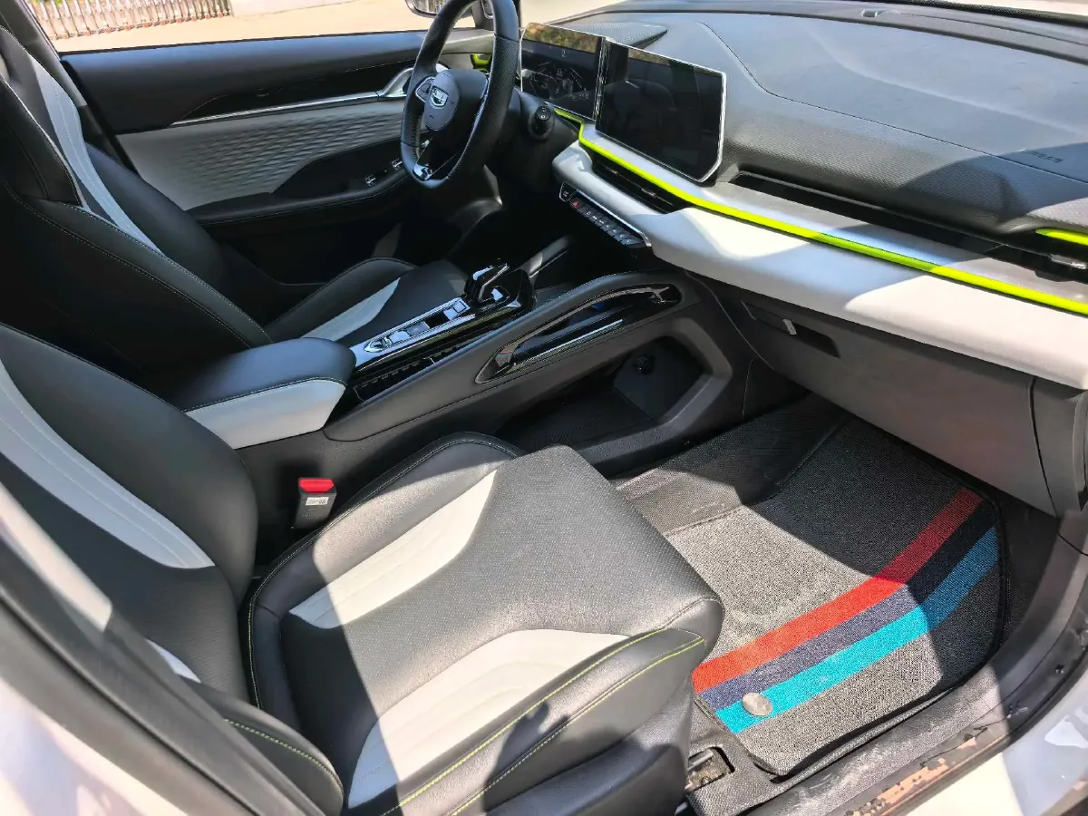 2022 Geely Coolray 1.5T 181HP L4 7DCT,autocango,china used car exporter,china ev exporter,chinese used car exporter,chinese used ev exporter