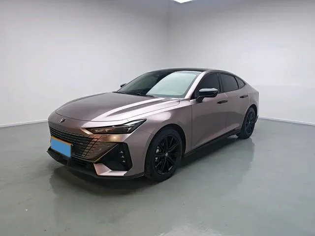 2024 ChangAn UNI-V 1.5T 188HP L4 7DCT,autocango,china used car exporter,china ev exporter,chinese used car exporter,chinese used ev exporter