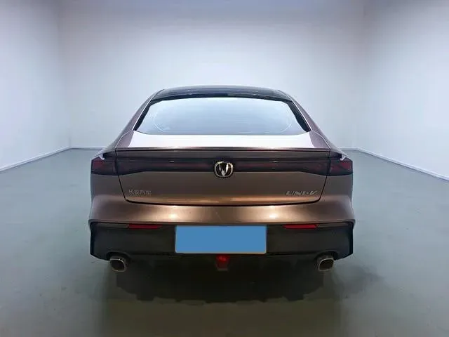 2024 ChangAn UNI-V 1.5T 188HP L4 7DCT,autocango,china used car exporter,china ev exporter,chinese used car exporter,chinese used ev exporter