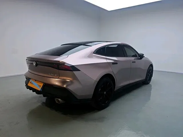 2024 ChangAn UNI-V 1.5T 188HP L4 7DCT,autocango,china used car exporter,china ev exporter,chinese used car exporter,chinese used ev exporter