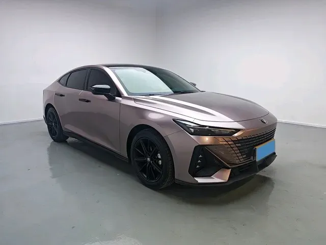 2024 ChangAn UNI-V 1.5T 188HP L4 7DCT,autocango,china used car exporter,china ev exporter,chinese used car exporter,chinese used ev exporter