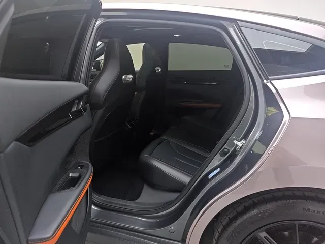 2024 ChangAn UNI-V 1.5T 188HP L4 7DCT,autocango,china used car exporter,china ev exporter,chinese used car exporter,chinese used ev exporter